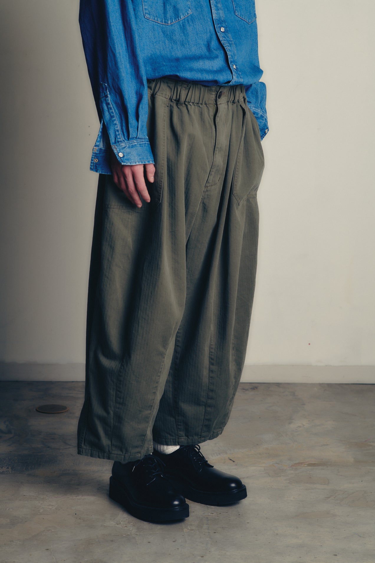 HERRINGBONE BALLOON BAKER PANTS 6