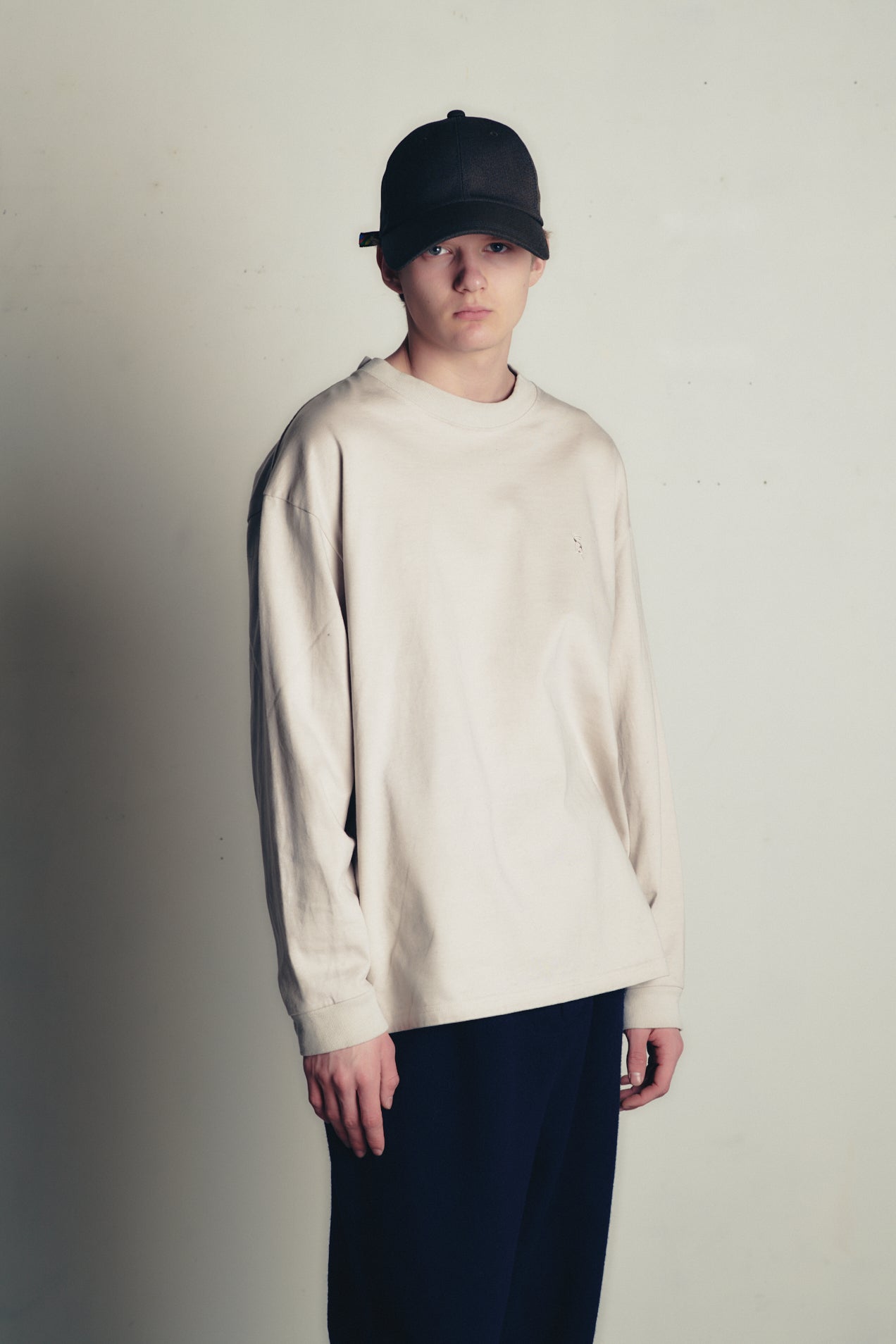 BASIC LONG SLEEVE T-SHIRT 10