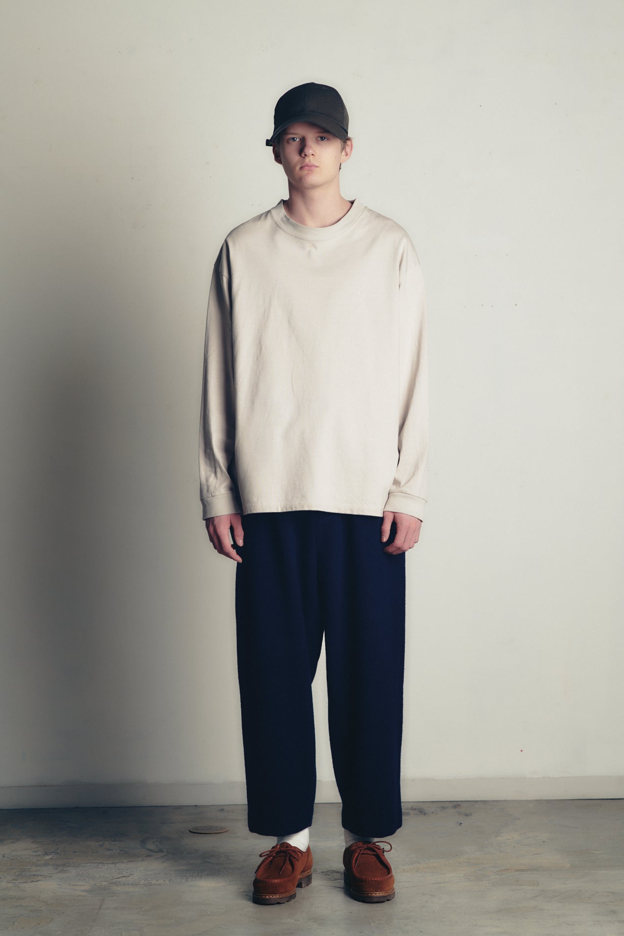 BASIC LONG SLEEVE T-SHIRT 8