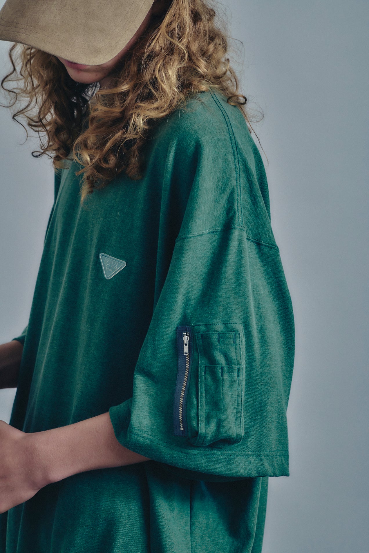 Arm Pocket Balloon T-Shirt 8