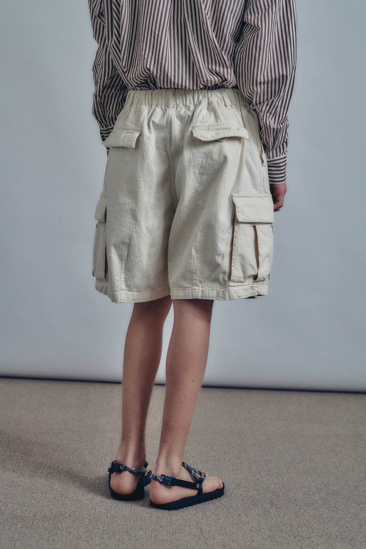 Herringbone 6-Pocket Shorts 9