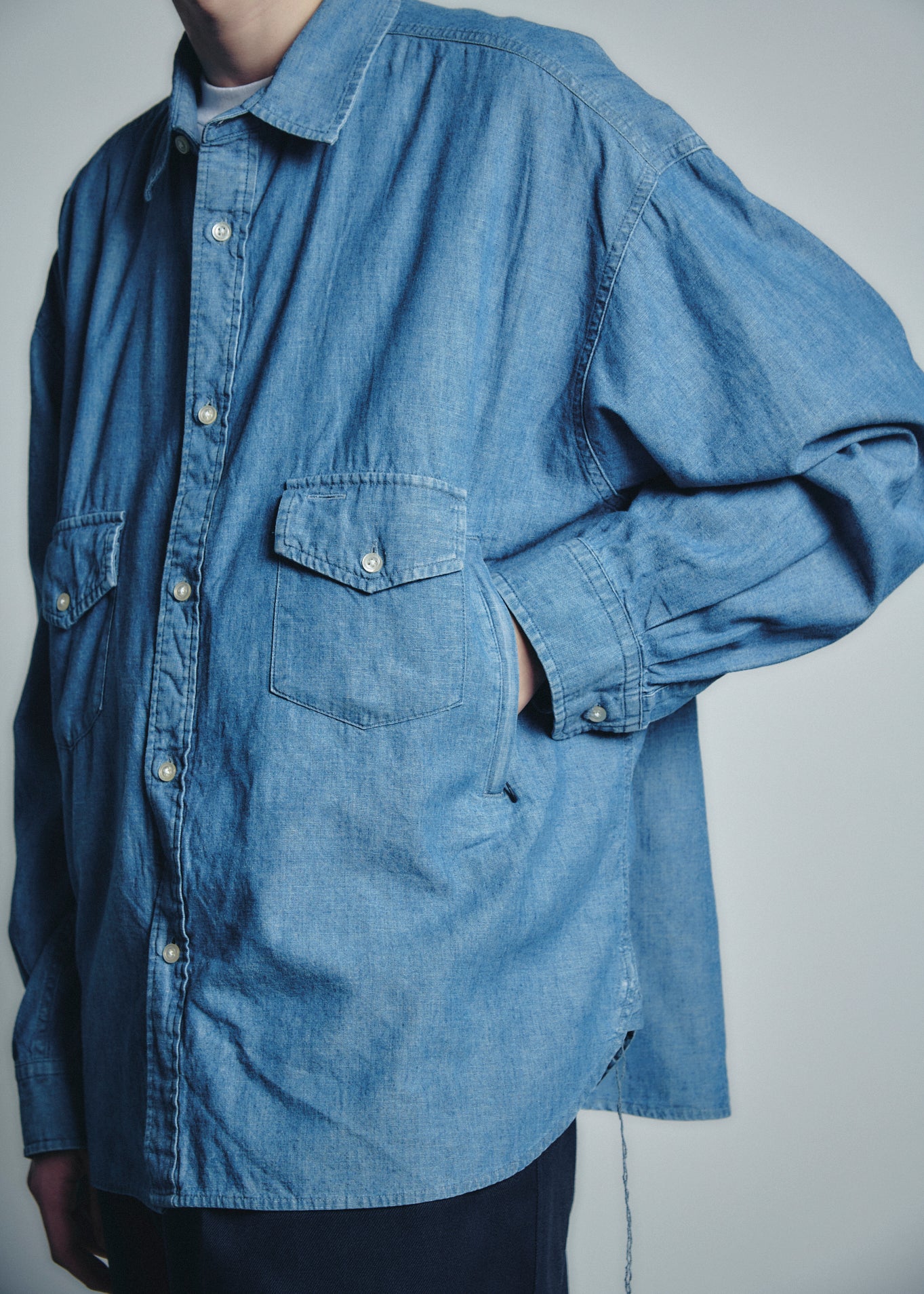 【8/1発売】Chambray Shirt