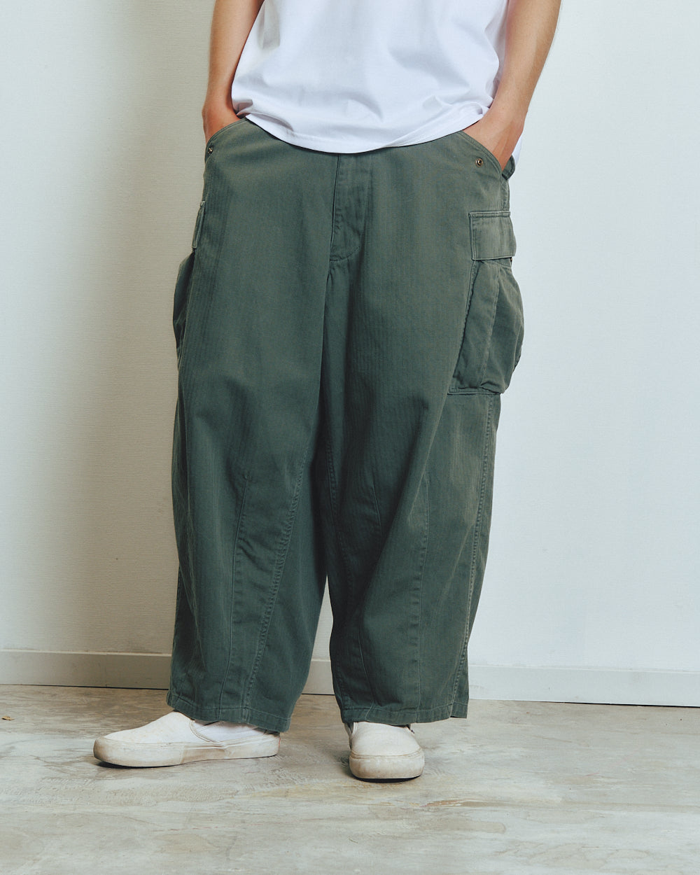 NU MILITARY BALLOON PANTS 4