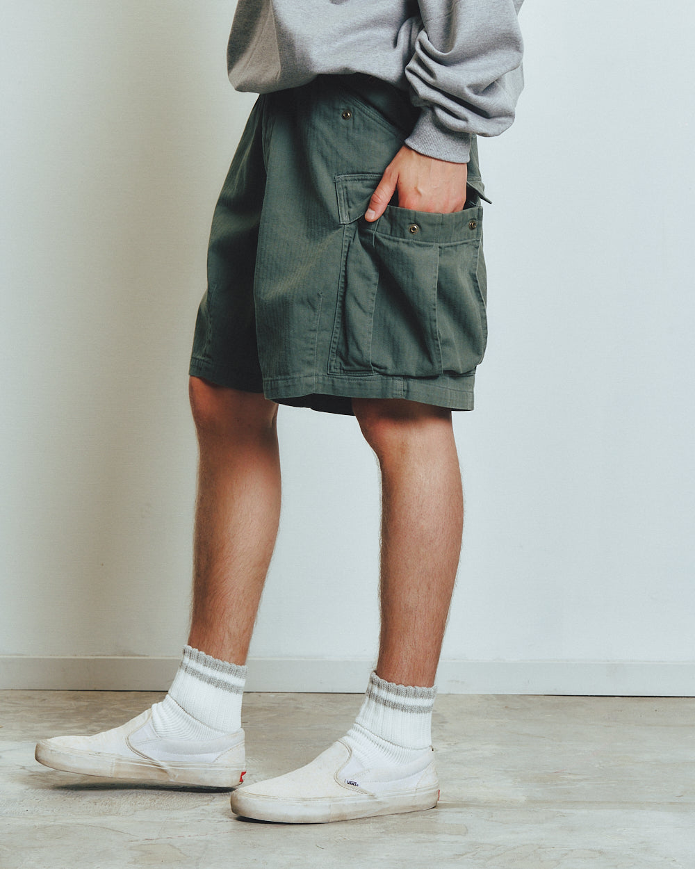 NU MILITARY BALLOON SHORTS 6