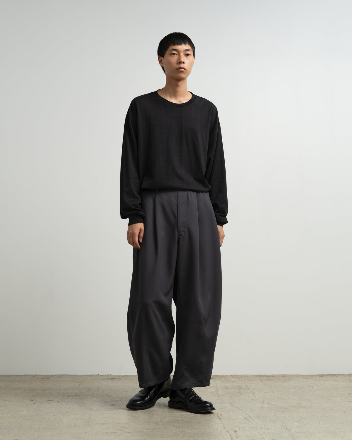 【9/26発売】is-ness × Graphpaper Scale Off Wool Balloon Chef Pants