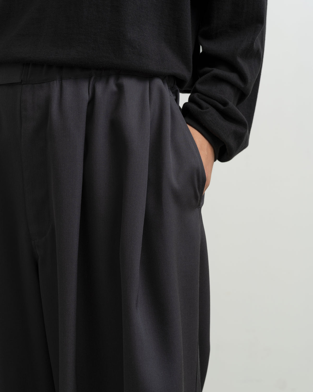 【9/26発売】is-ness × Graphpaper Scale Off Wool Balloon Chef Pants