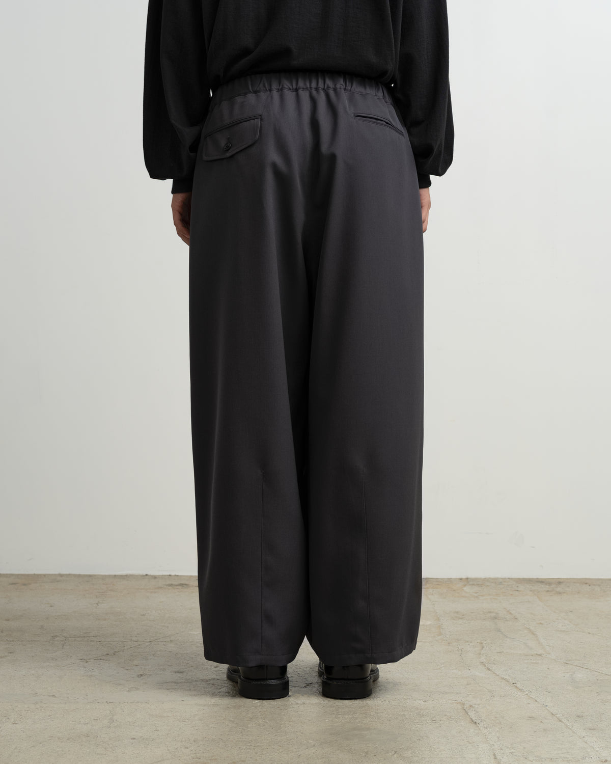 【9/26発売】is-ness × Graphpaper Scale Off Wool Balloon Chef Pants