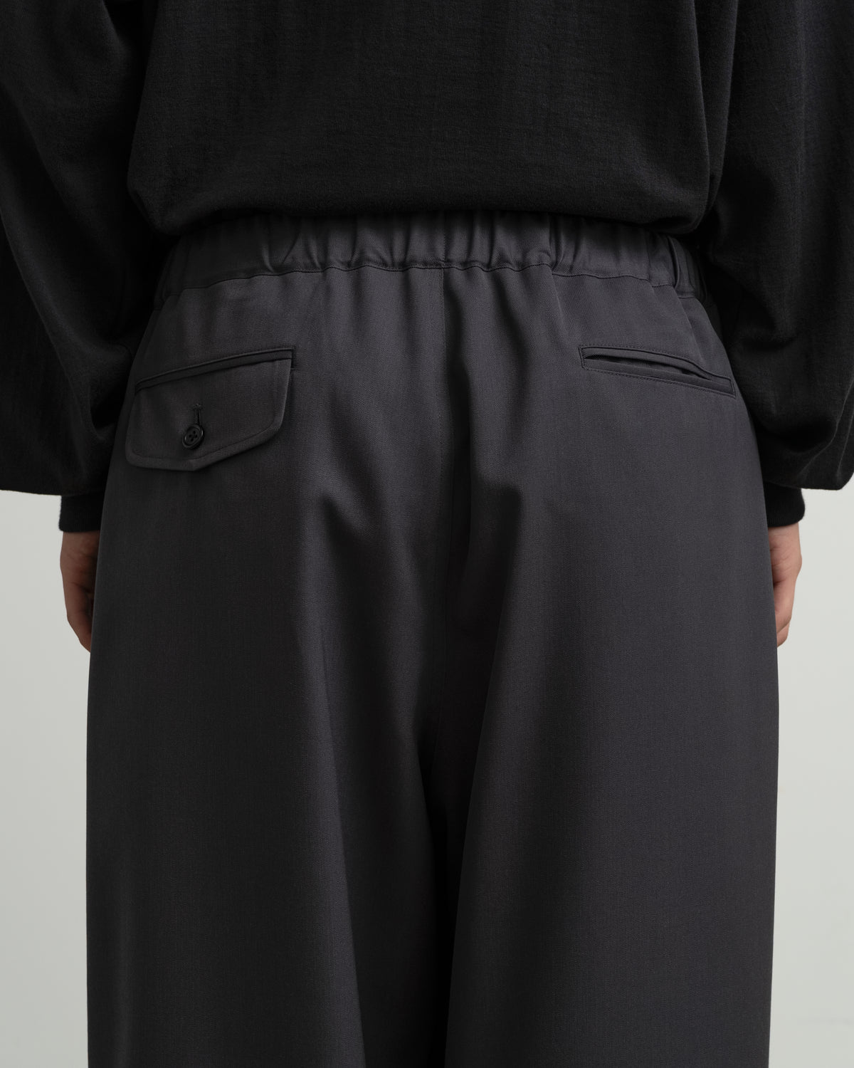 【9/26発売】is-ness × Graphpaper Scale Off Wool Balloon Chef Pants