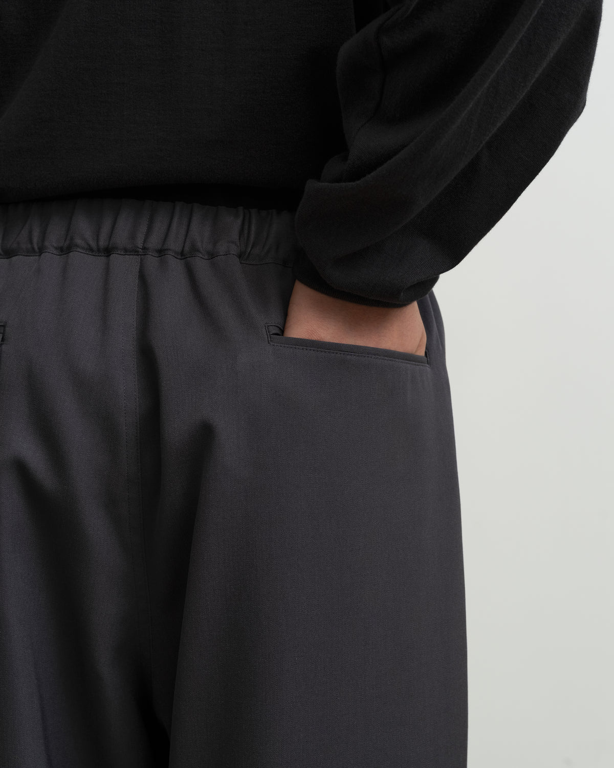 【9/26発売】is-ness × Graphpaper Scale Off Wool Balloon Chef Pants